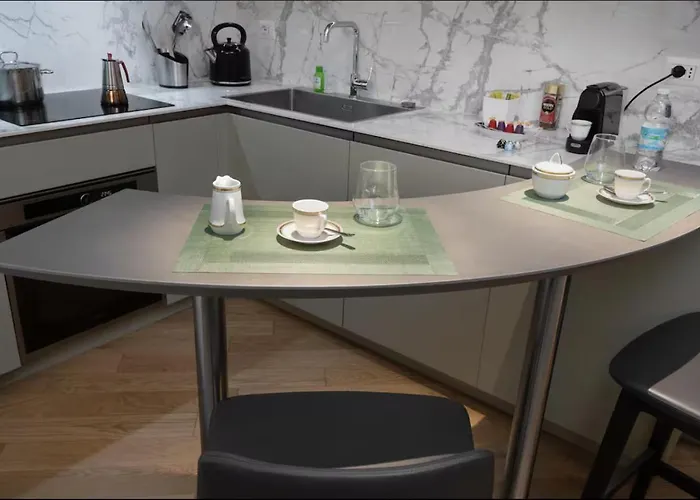 New Close To Duomo - Private Parking Apartament Mediolan